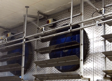 تعمل وحدة JetSpray علي زيادة أرباح مصانع الأسماك بما يقدر بنحو مليون دولار سنويًا.